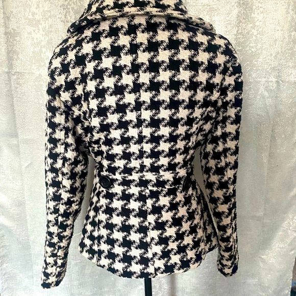 Black and White Houndstooth Coat - Picture 4 of 8